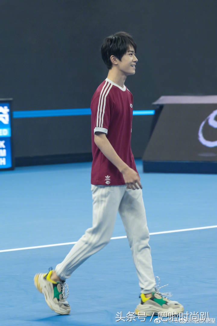 七百多好看的鞋子,赵丽颖的脚穿什么鞋