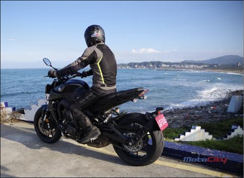 雅马哈扭力大师,雅马哈mt-09试驾