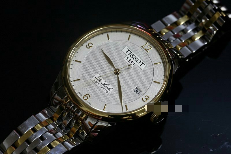 天梭力洛克泰国买的,第一次买天梭力洛克手表