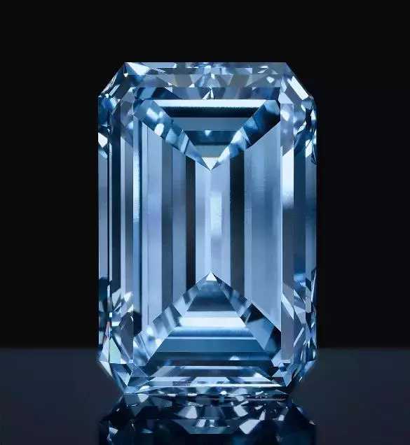 准备结婚了用半年时间挑选钻戒,95后都开始挑钻戒