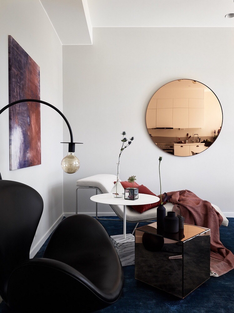 魔镜魔镜告诉我谁最美,魔镜魔镜告诉我谁最美英文