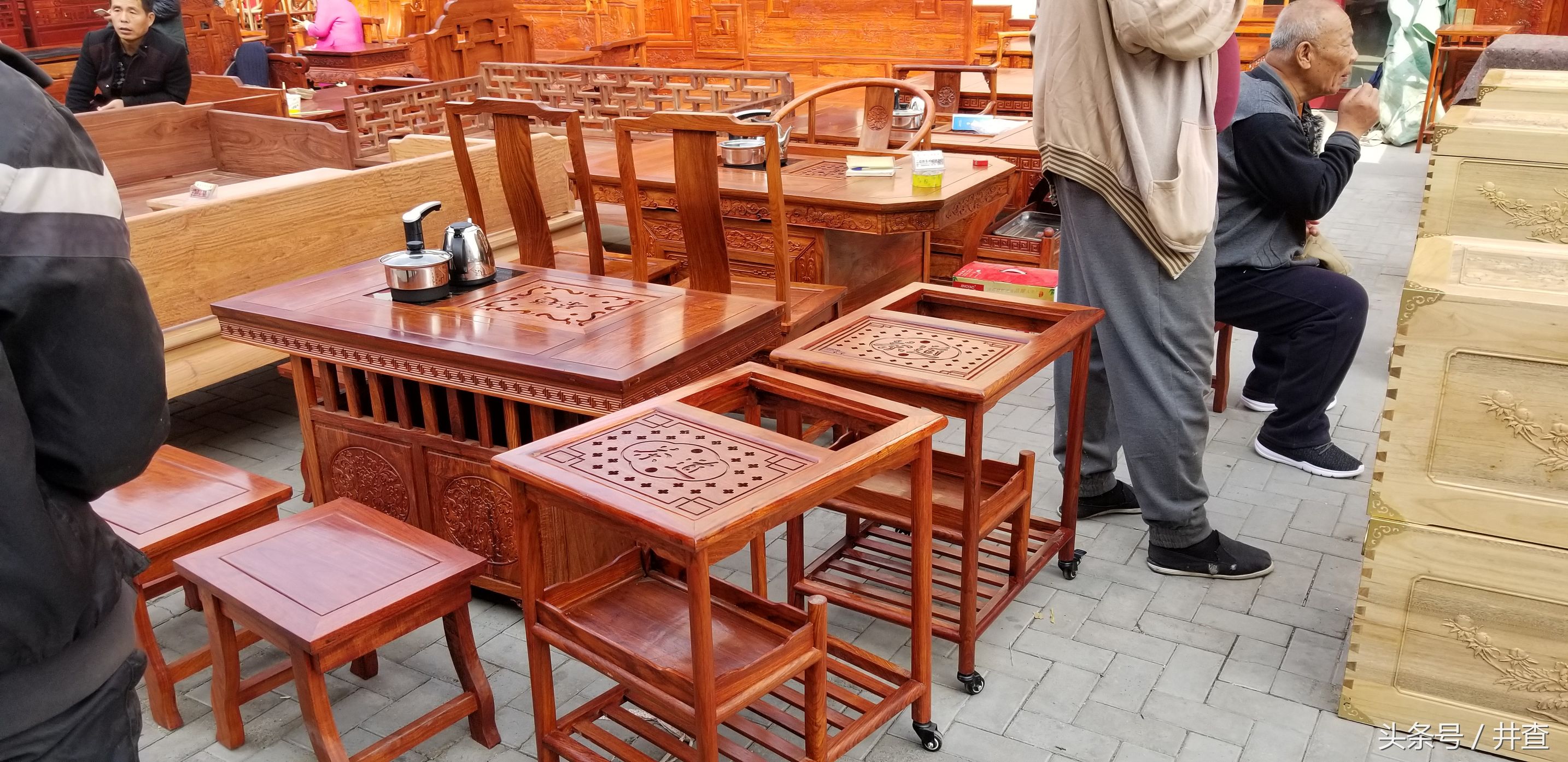 县城大集上的这些手艺活儿，摆地摊卖一百，到了北京卖几钱啊！