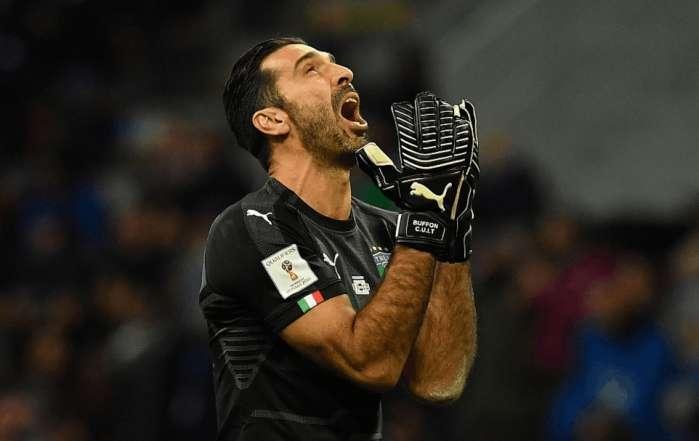 布冯挥泪告别欧洲杯,39岁传奇门神布冯强忍悲伤退场