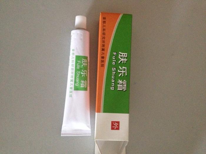 新生儿湿疹妈妈要注意什么,宝宝得湿疹怎么办小妙招