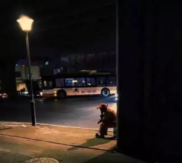 一边不想活了，一边努力活着，你是否也这样