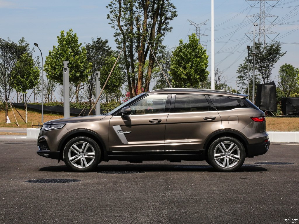 10多万买100多万的豪车,t700多少钱一辆