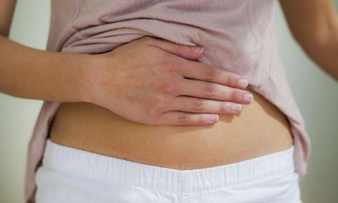 女人出现哪些征兆是闭经的现象,女性绝经后反复发作尿灼热的症状