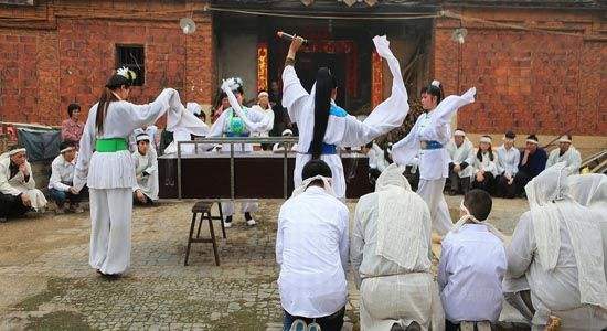 高龄老人去世算喜事还是丧事,高龄老人去世为什么叫喜丧