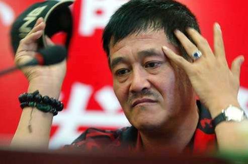 退出足坛的老板有哪些,那些退出足球的老板