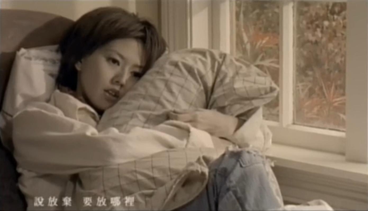 专心唱歌却还被吐槽唱功的孙燕姿，是如何成为乐坛天后的？