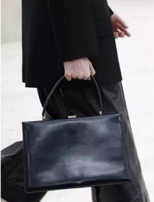 月薪5000的我是怎么存钱买房的,月入多少穿得起celine