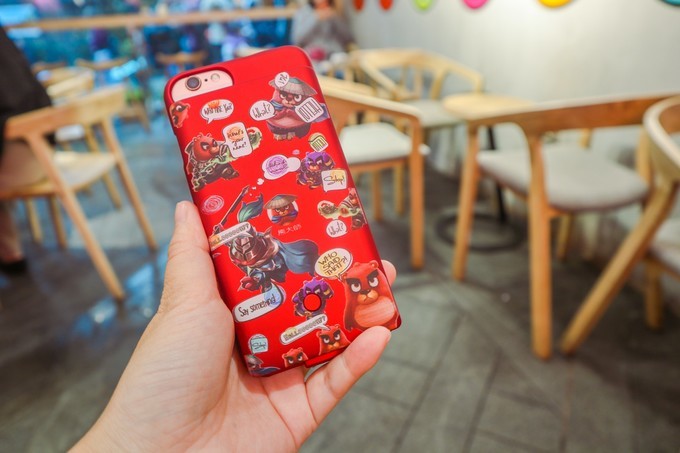 背夹式充电器,背夹式充电器好不好用