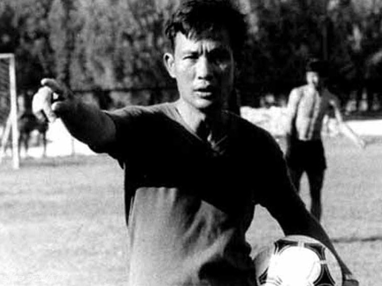 绾镐笂璋堝叺鐨勪腑鍥借冻鐞冧綍鏃惰兘宕涜捣,璇磋涓浗瓒崇悆鐨勯偅浜涗簨