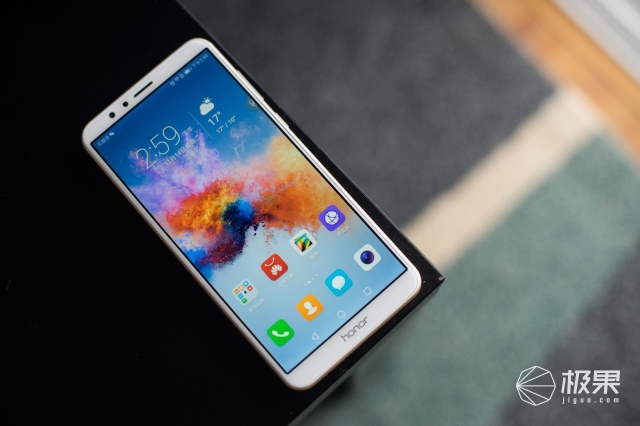 千元手机性能续航排名第一,荣耀畅玩7x详细评测