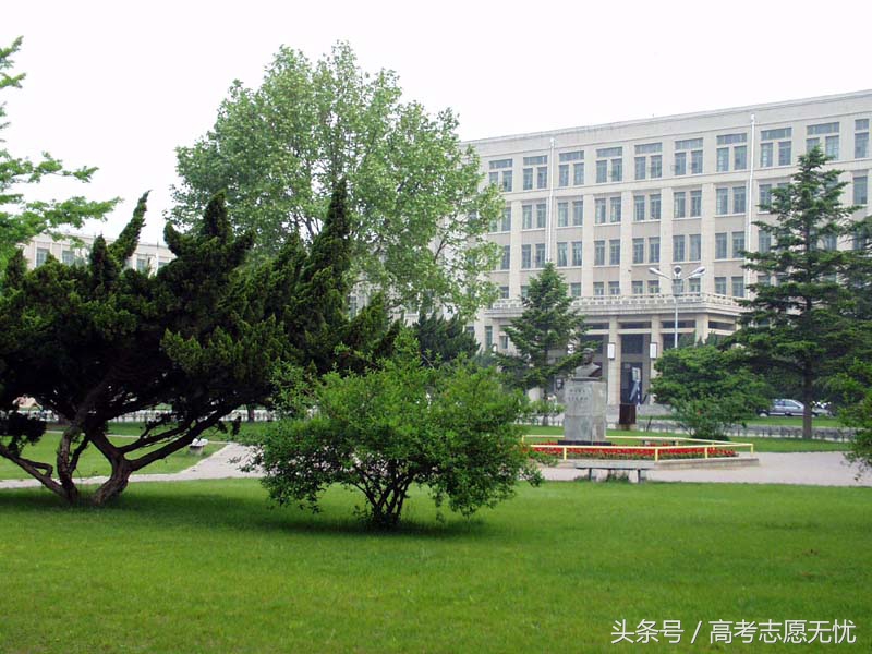 依山伴海,这样的大连理工大学你喜欢吗?