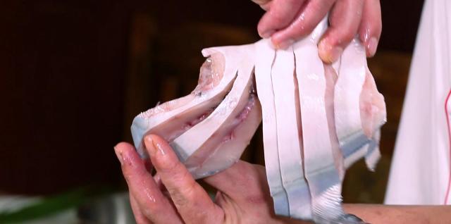 制服一条30年都吃不腻的清蒸鲳鱼，只需要一家米其林必比登餐厅