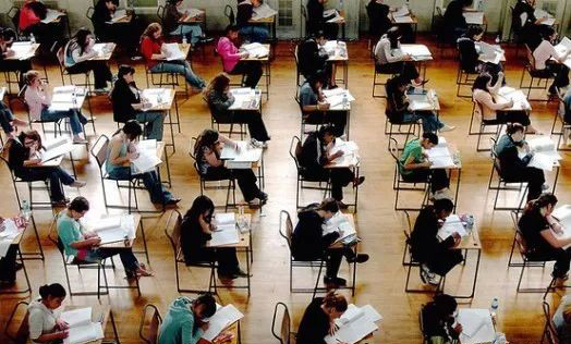 《天才枪手》真实版！博士*考代**致富，服刑中国际考试主席求见