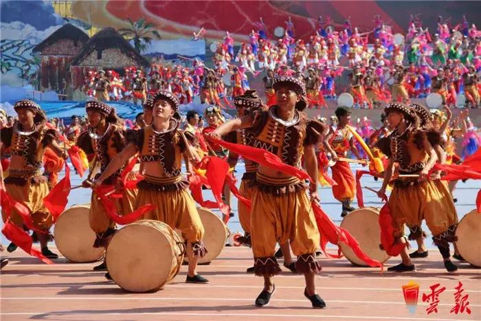 大红河60岁啦！这里到底有多美？跟着13县市的方队一起来看看