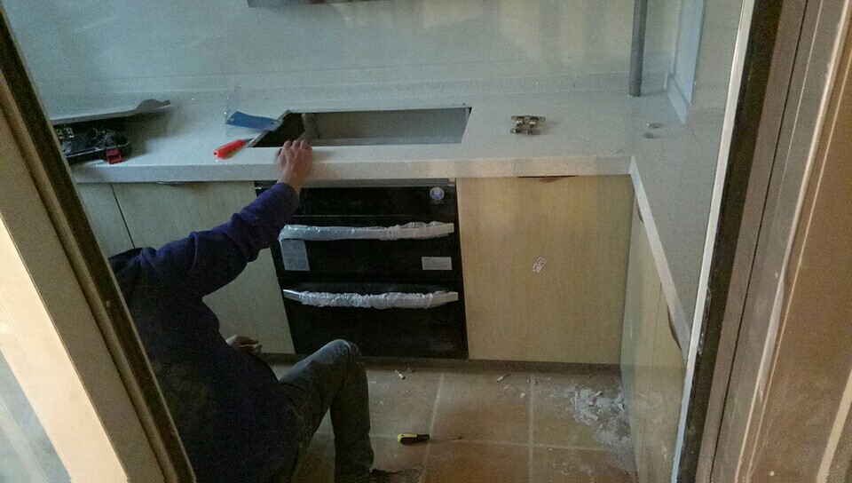 整体橱柜好还是打的橱柜好看,橱柜请师傅打好还是定制的好