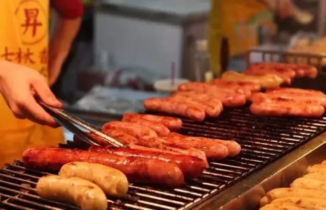 各位吃货请注意,由台北开往高雄的“逛吃”号列车即将发车!