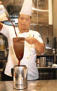 七爷清汤腩用的是什么辣椒酱 (广州最好的港式茶餐)