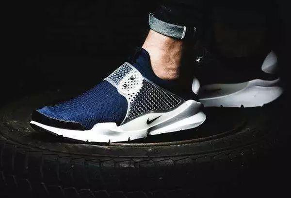 红遍全宇宙的“袜子鞋”，就问你懂多少？