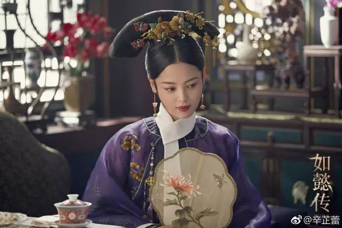 嘴唇太薄怎么能变厚,辛芷蕾嘴巴怎么通过厚唇改薄