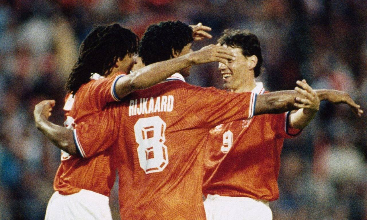 荷兰足球的没落,荷兰足球被哪个国家淘汰