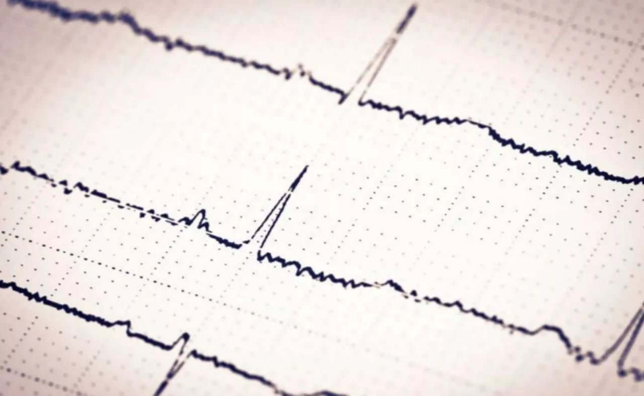 大脑学习时的脑电波,适合学习的脑电波频率