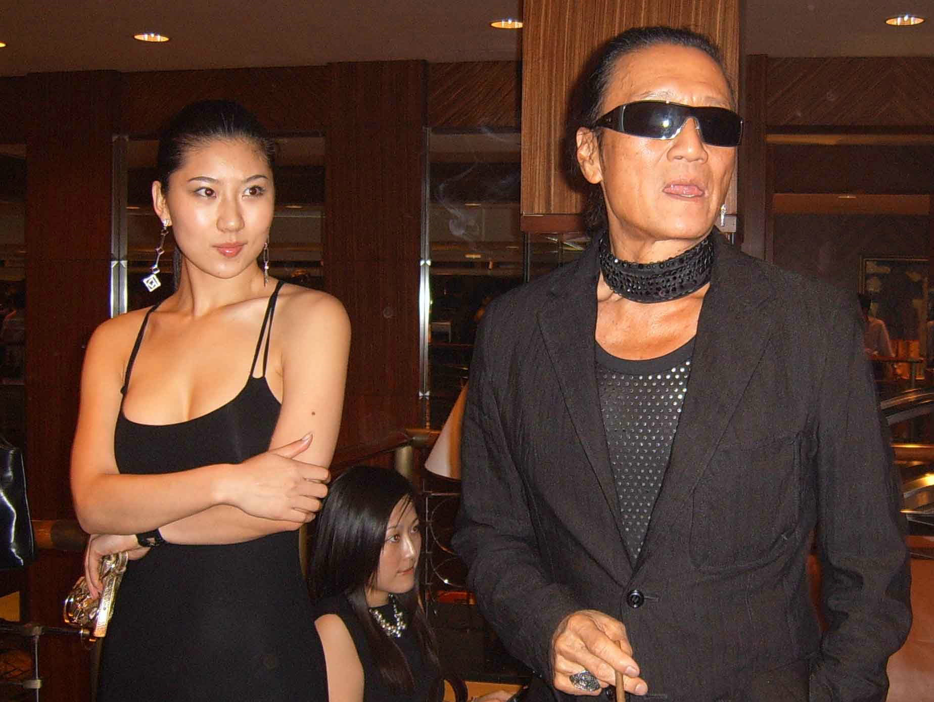 谢贤发飙完整视频,谢贤现场发飙完整版