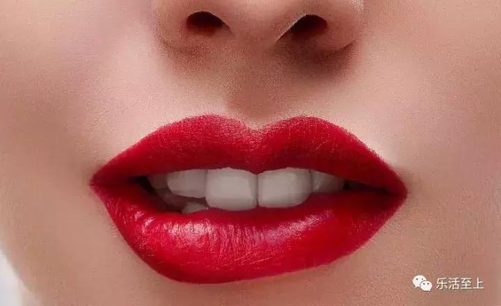 张国荣*用御**、为baby婚礼作设计的时尚教父，倾力做了一支杀手口红