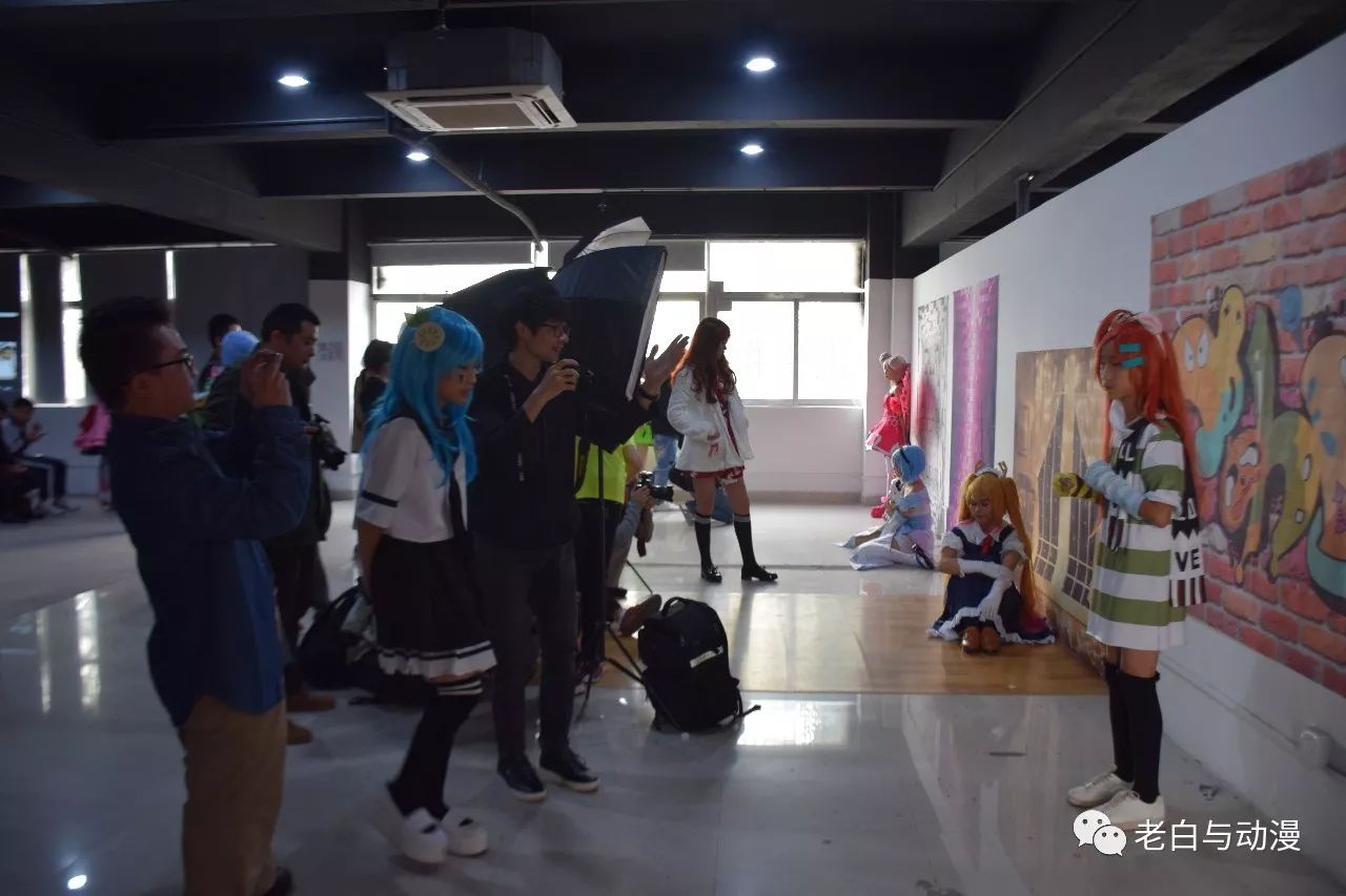 昨天去了一场小型的漫展,感觉又回到了2.5次元