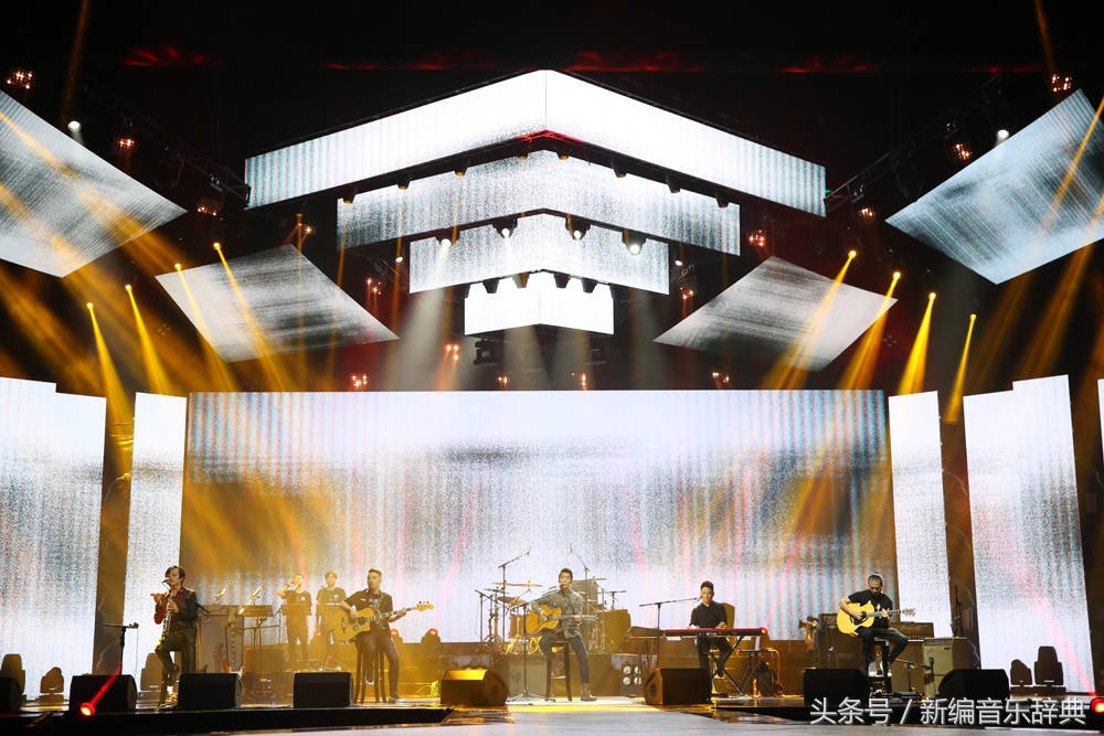 指南针乐队回来吉他弹唱,指南针乐队封神之作震撼现场