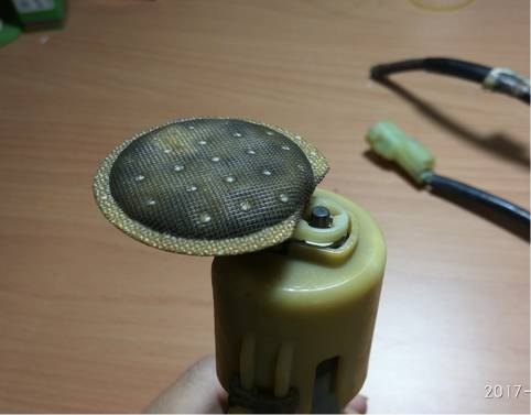 摩托车燃油泵滤网怎么换,摩托车更换汽油泵教程