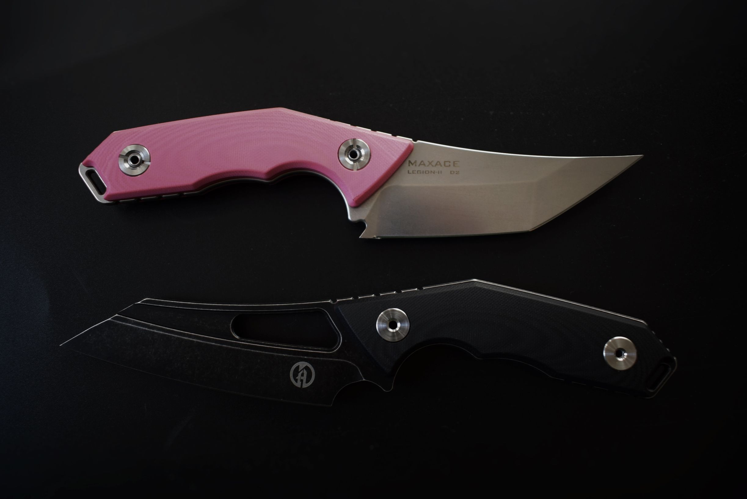 设计怪异的歪把子直刀好用吗？MAXACE军团系列直刀横向评测