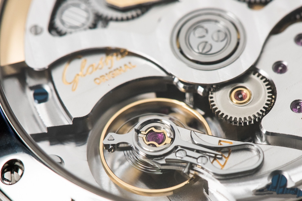 如何区分手表国产机芯的好坏,光动能手表如何判定机芯好坏