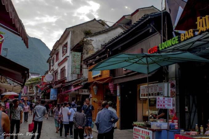 阳朔县的古街在哪里,阳朔历史视频