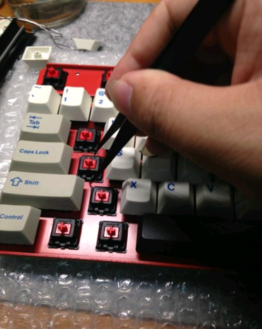 机械键盘某个键换轴教程视频,机械键盘连键可以更换轴体解决吗