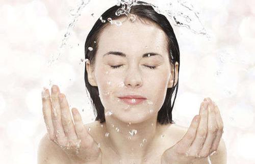 毛孔粗大不自信,你还在为肌肤问题烦恼吗