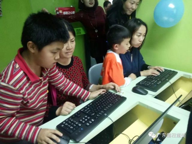 天天上学不开心?来场游戏压压惊!童程童美深圳校区感恩节游戏会