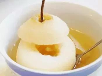 宝宝咳嗽有痰能喝梨水吗,宝宝咳嗽有痰能喝止咳糖浆吗