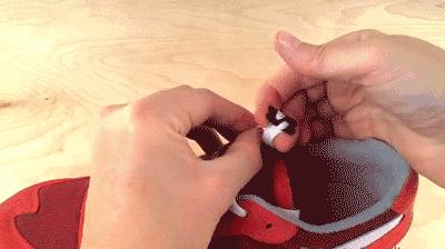 着急起来，一秒帮你解开紧勒的扣子