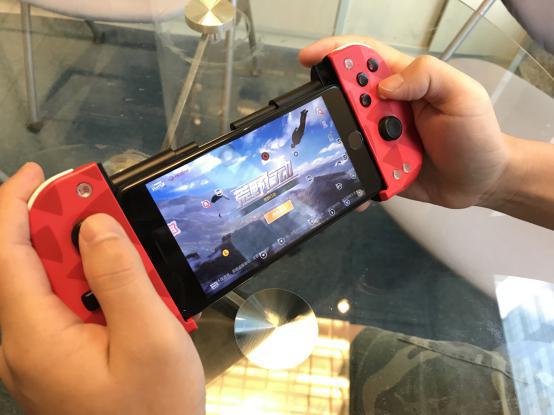 荒野行动手游近战神器,手游荒野行动外设推荐