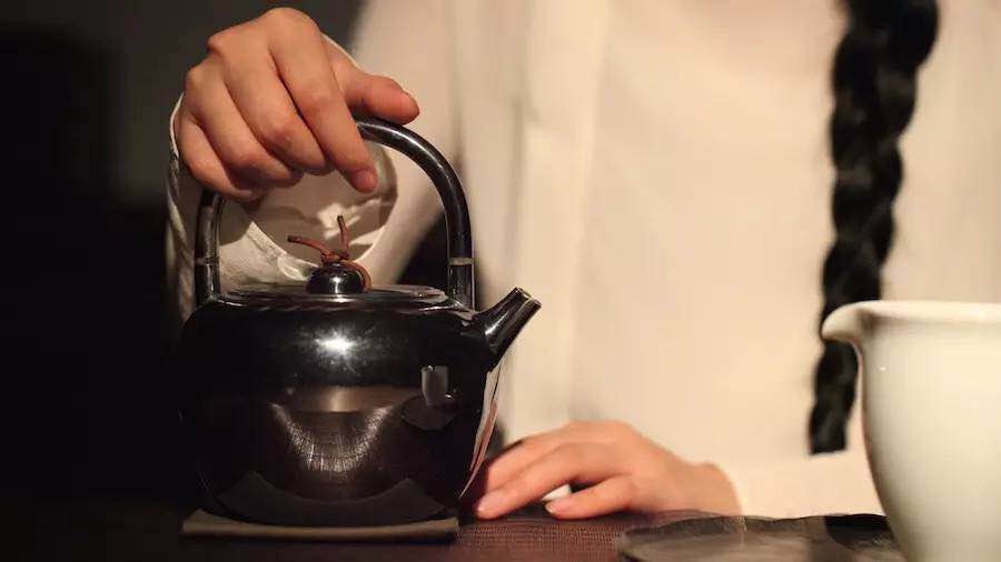 什么茶叶适合蒸汽壶煮着喝,茶叶煮着喝好还是泡着喝好