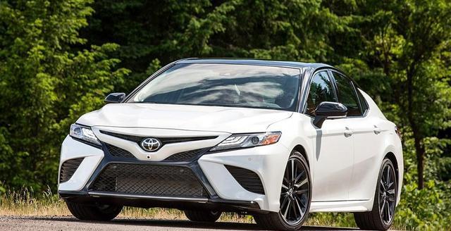 9万左右的二手凯美瑞,八代凯美瑞和第九代凯美瑞对比