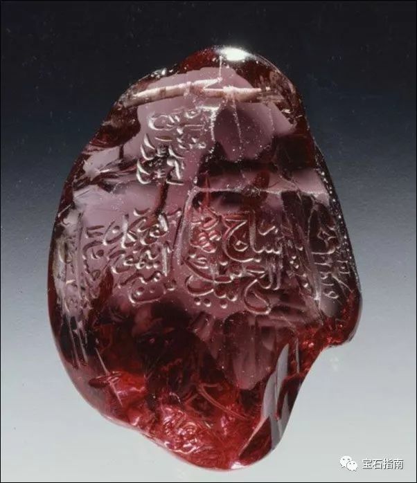 近几年宝石界的一匹黑马尖晶石,为什么要选择彩色宝石中的尖晶石