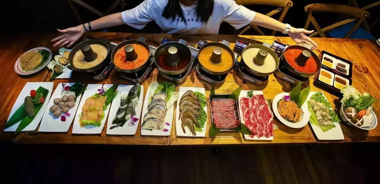 川王府餐厅,曾经的成都大白鲨海鲜自助餐厅