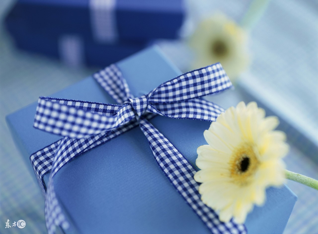 女友生日礼物清单,送女友比较有纪念意义的生日礼物