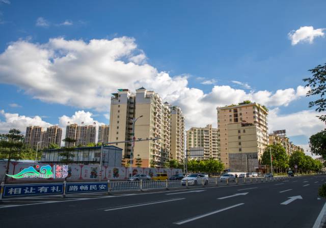 手机看着看着就蓝屏了,点开你的照片手机就死机了