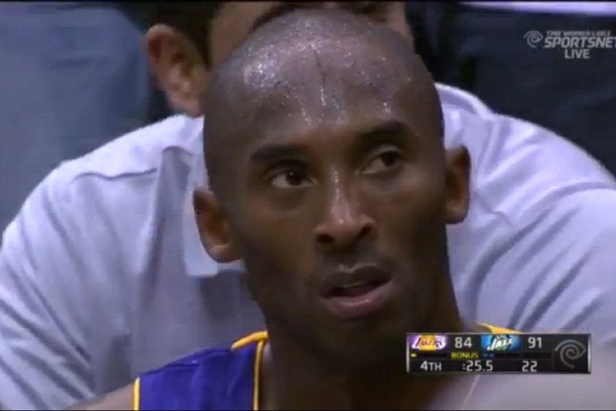 那些年科比单挑詹姆斯,回顾那些年科比的黑肘